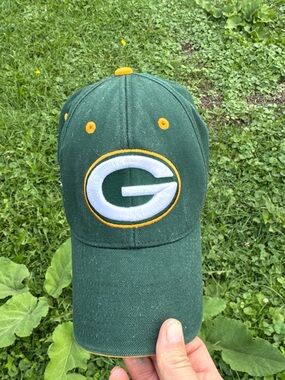 Green Bay Packers Team Logo Baseball Cap with Yellow Accents